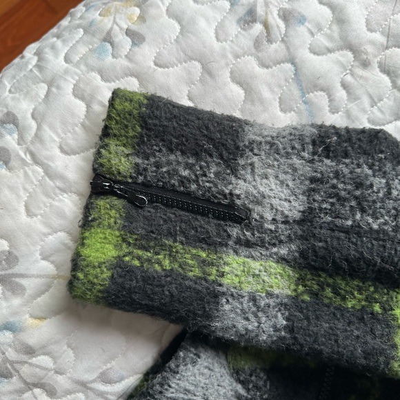 Metro Serrani cropped wool jacket. - Picture 8 of 9